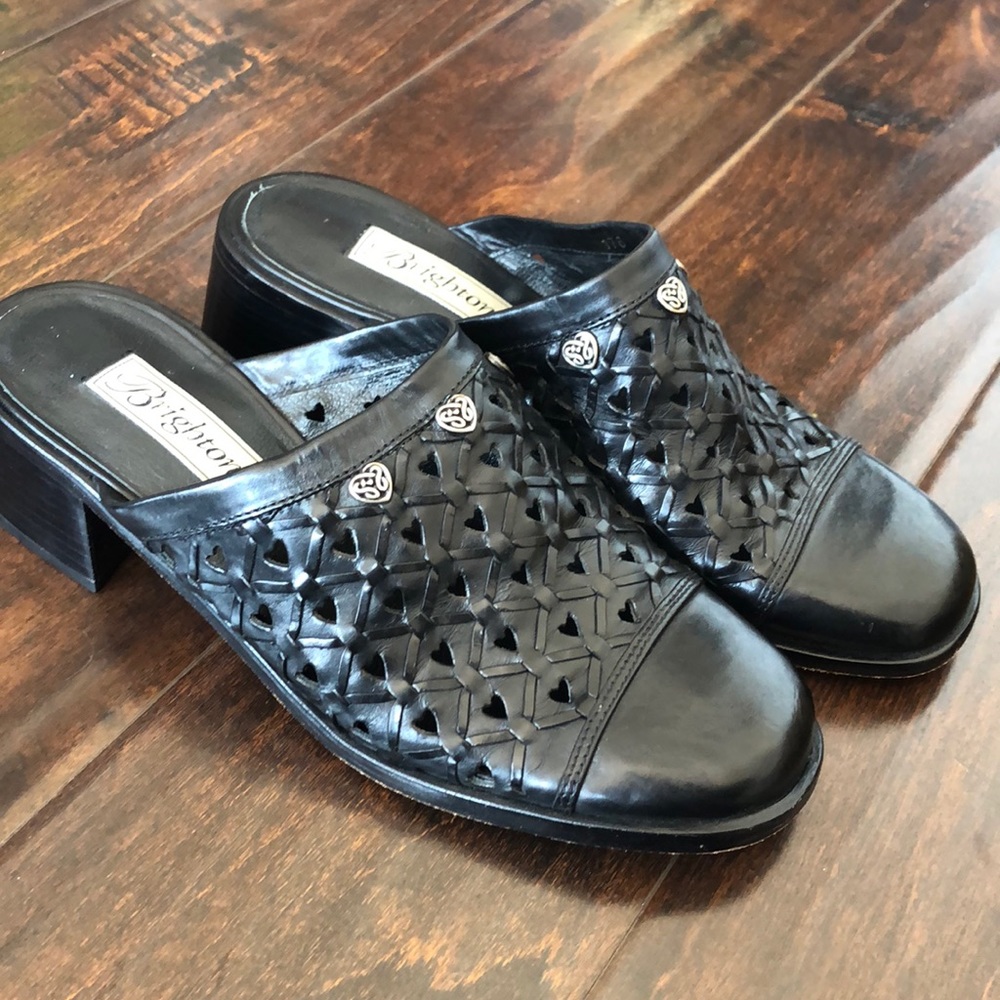 Black leather Brighton mules